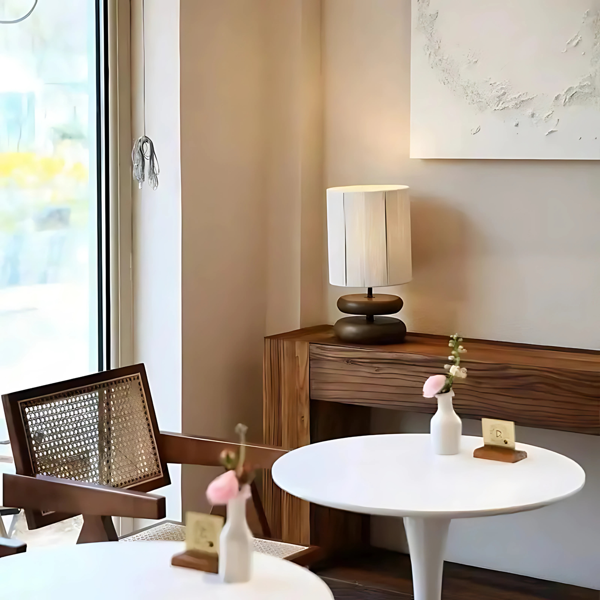 OtoGlow – Stilren Bordslampa i Modern Design