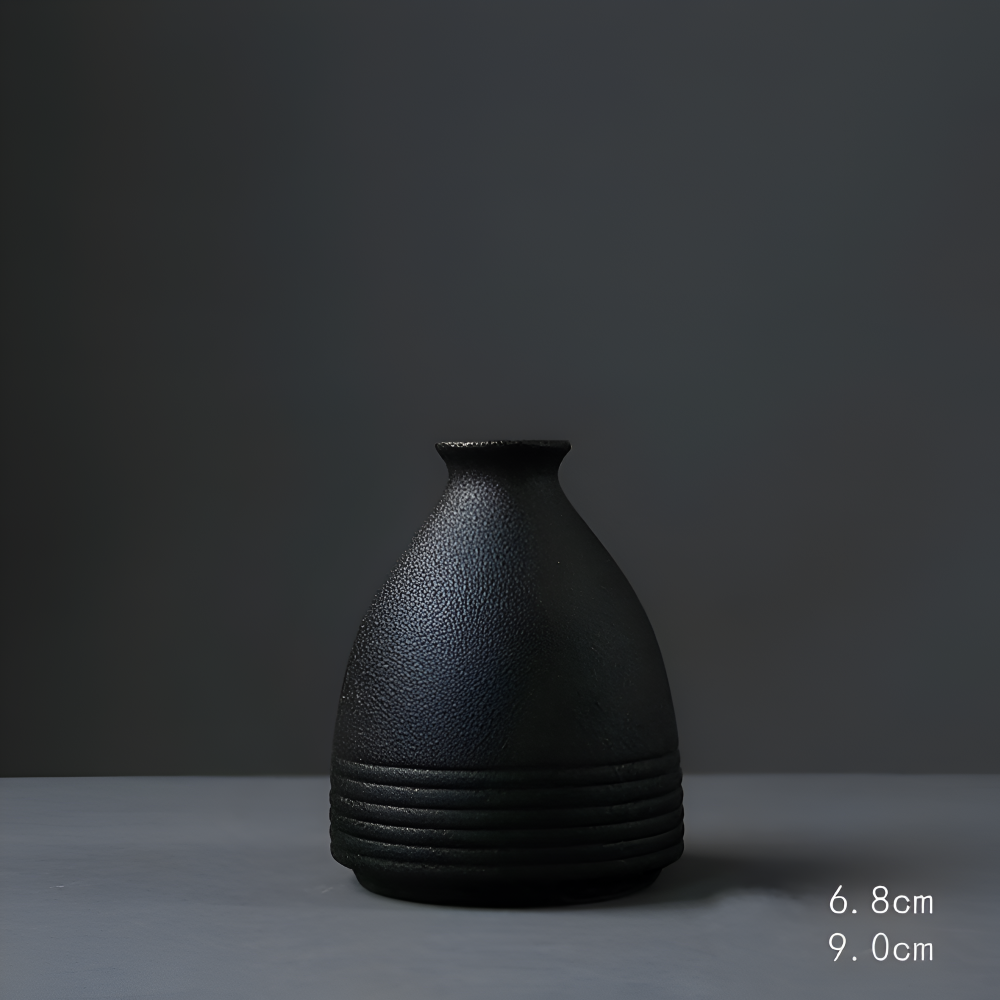 NordicForm Vas – Stilren Keramikvas med Textur