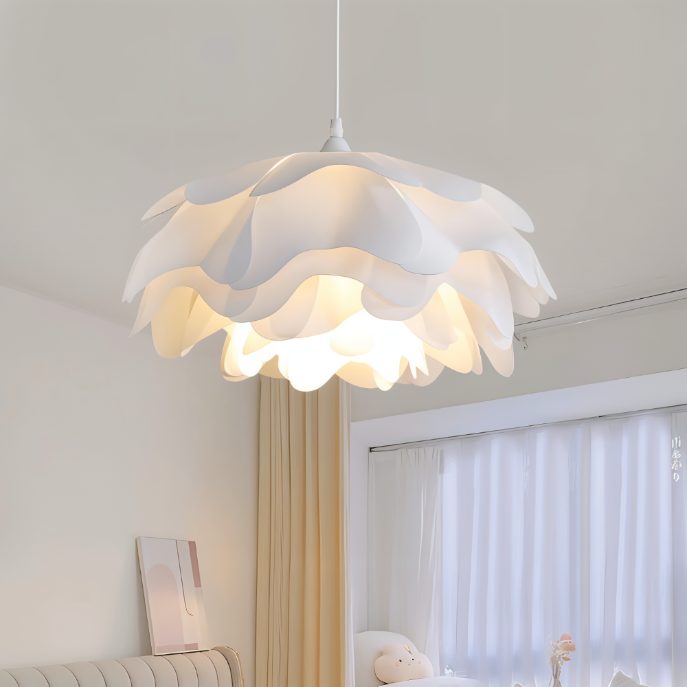 Floria Taklampa – Elegant Lampa med Blombladsliknande Form