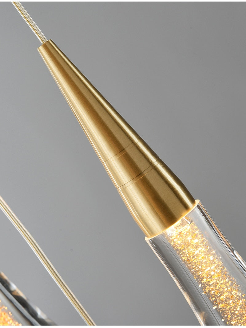 LumaDrop – Kristall Teardrop Taklampa med Elegant Skimmer