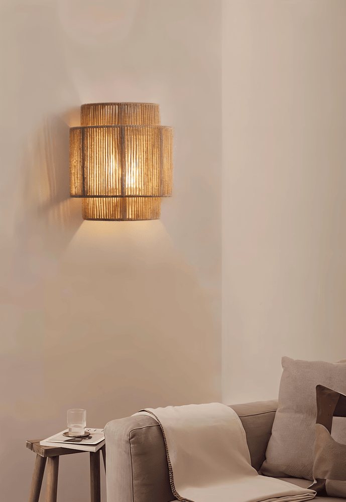 BohoLight Vägglampa – Handgjord Lampa i Hampa & Rotting