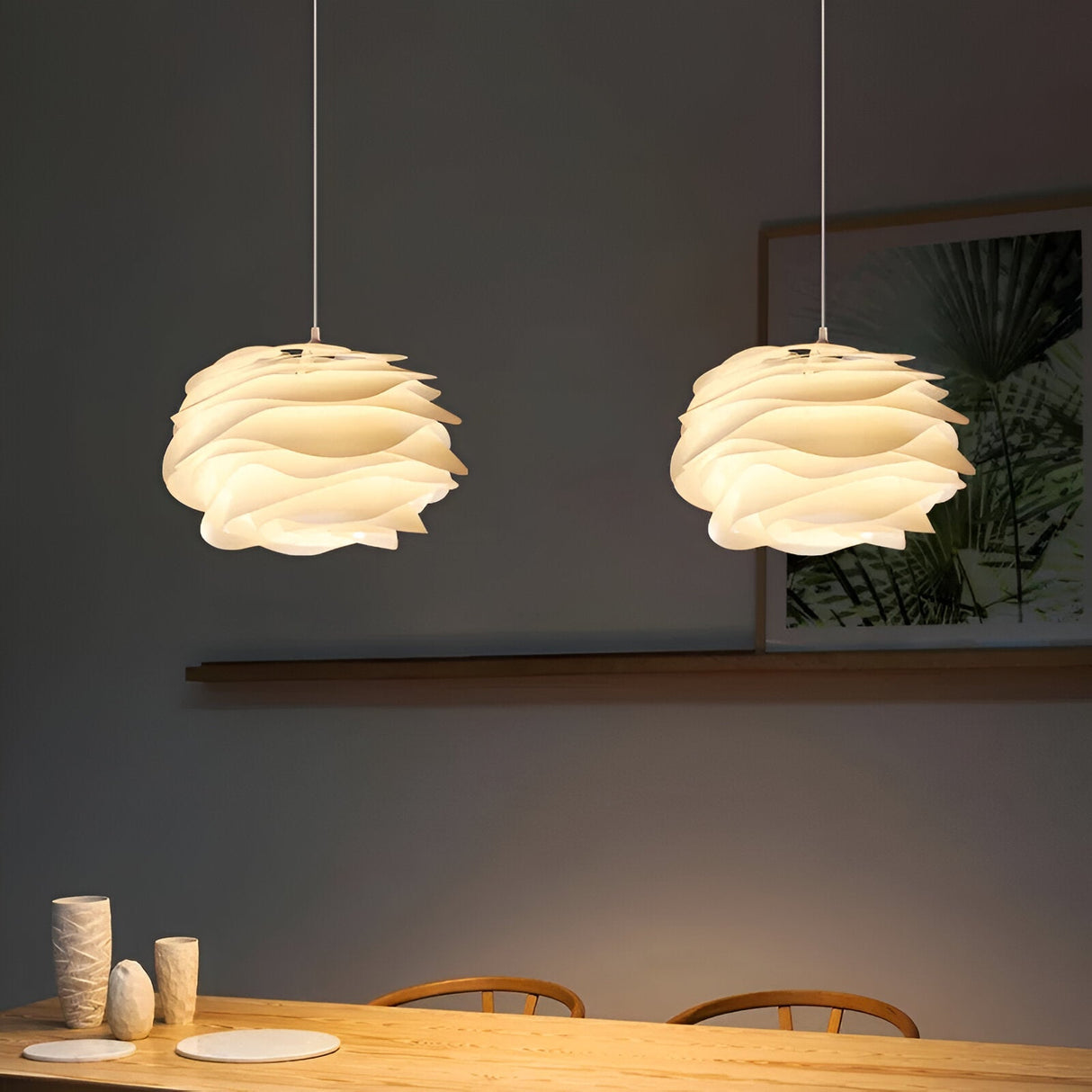 Aurora Taklampa – Stilren PVC Pendel i Blomdesign
