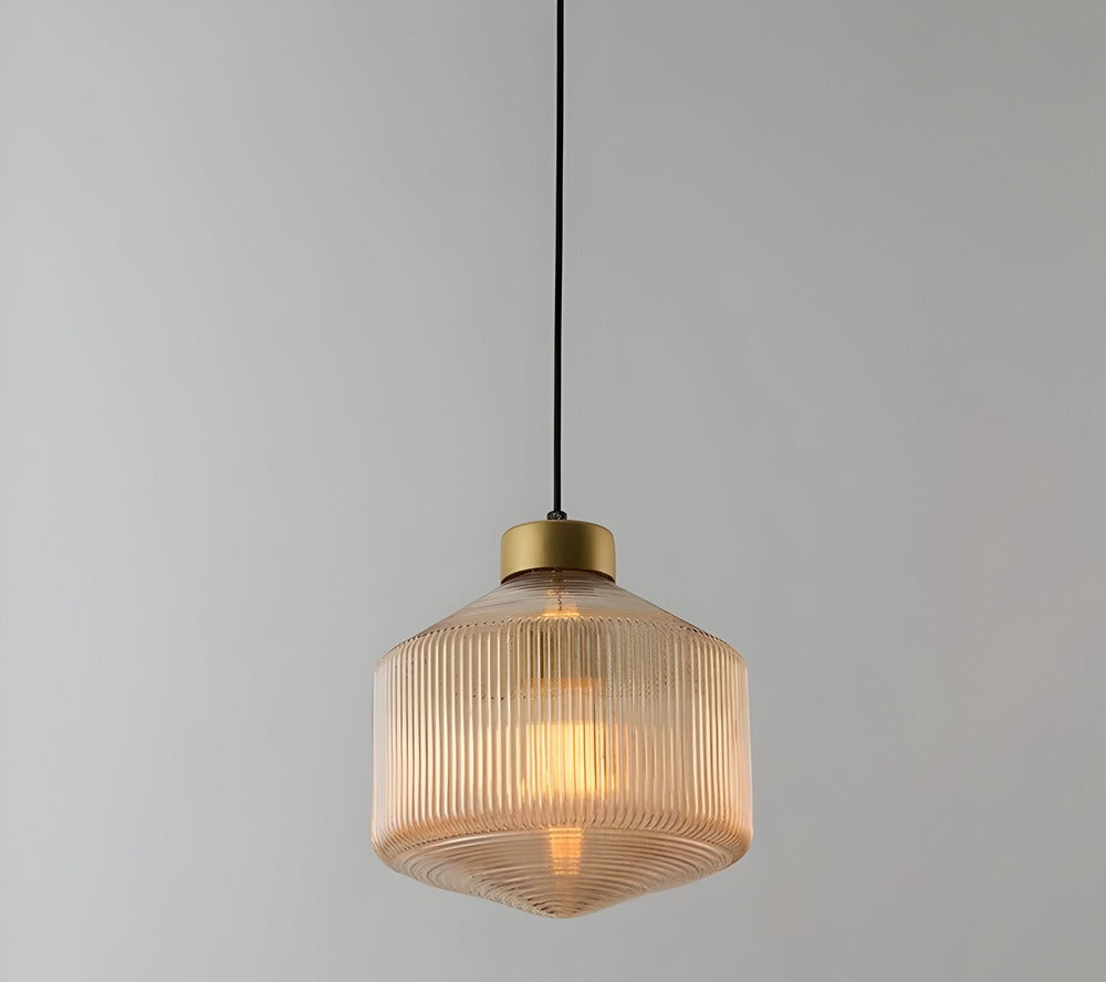 Aurelia Prism Pendellampa – Räfflad Glas Taklampa i Vintage Modern Stil
