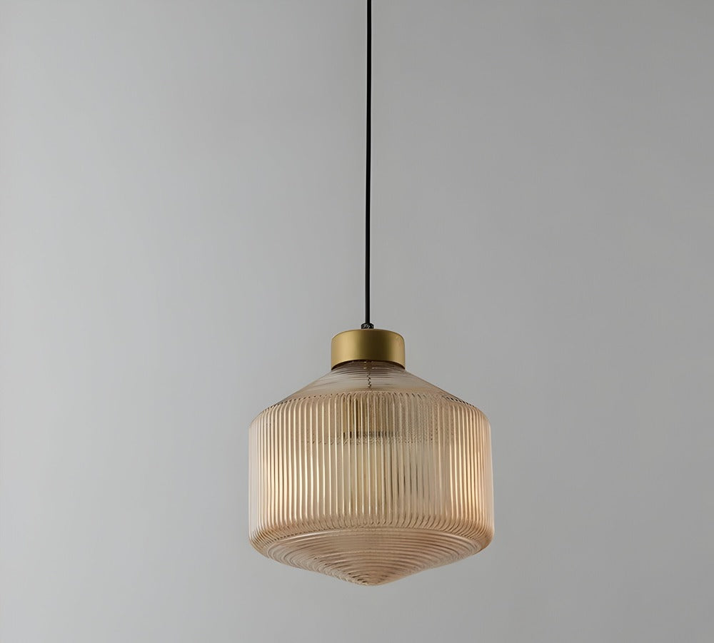 Aurelia Prism Pendellampa – Räfflad Glas Taklampa i Vintage Modern Stil