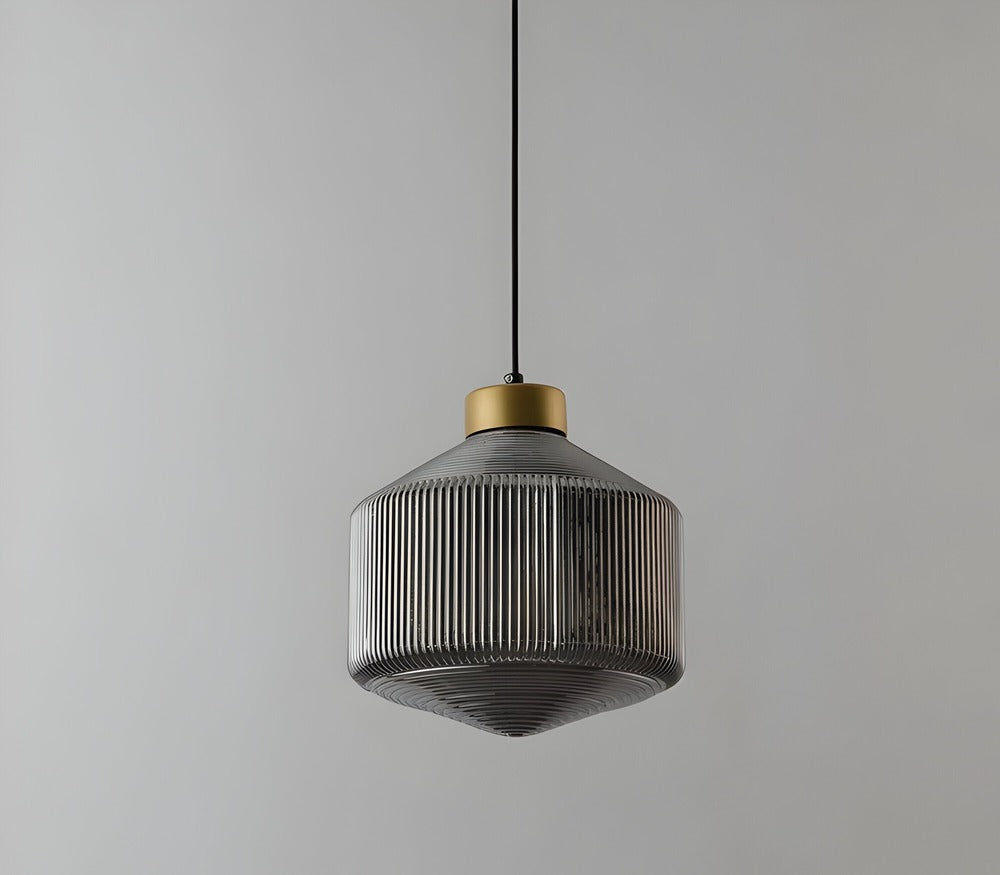 Aurelia Prism Pendellampa – Räfflad Glas Taklampa i Vintage Modern Stil