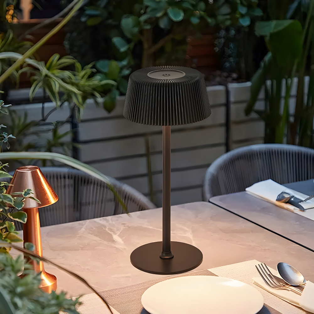 Lumière Touch Bordslampa – Uppladdningsbar Trådlös LED i Modern Design