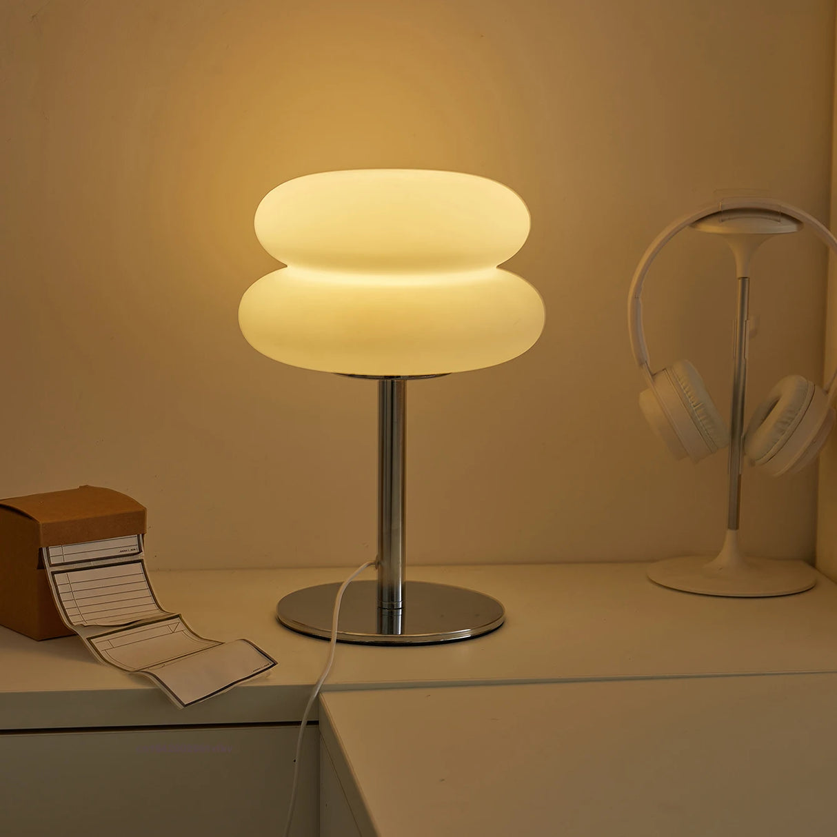 Creamy Bordslampa – Bordslampa med USB & 3 Färglägen