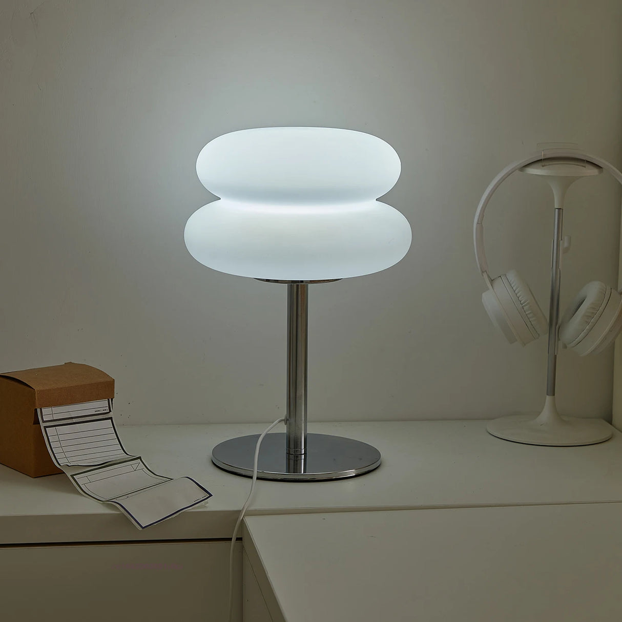 Creamy Bordslampa – Bordslampa med USB & 3 Färglägen