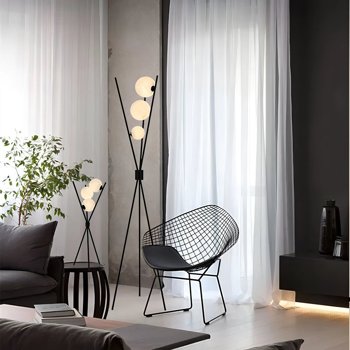 Mila Golvlampa – Stilren Minimalistisk Lampa med Måndesign