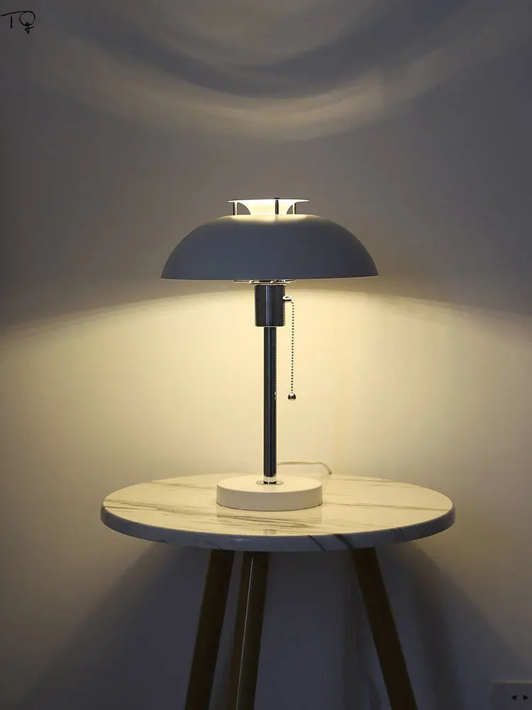 RetroLine Bordslampa – Modern Bauhaus Lampa