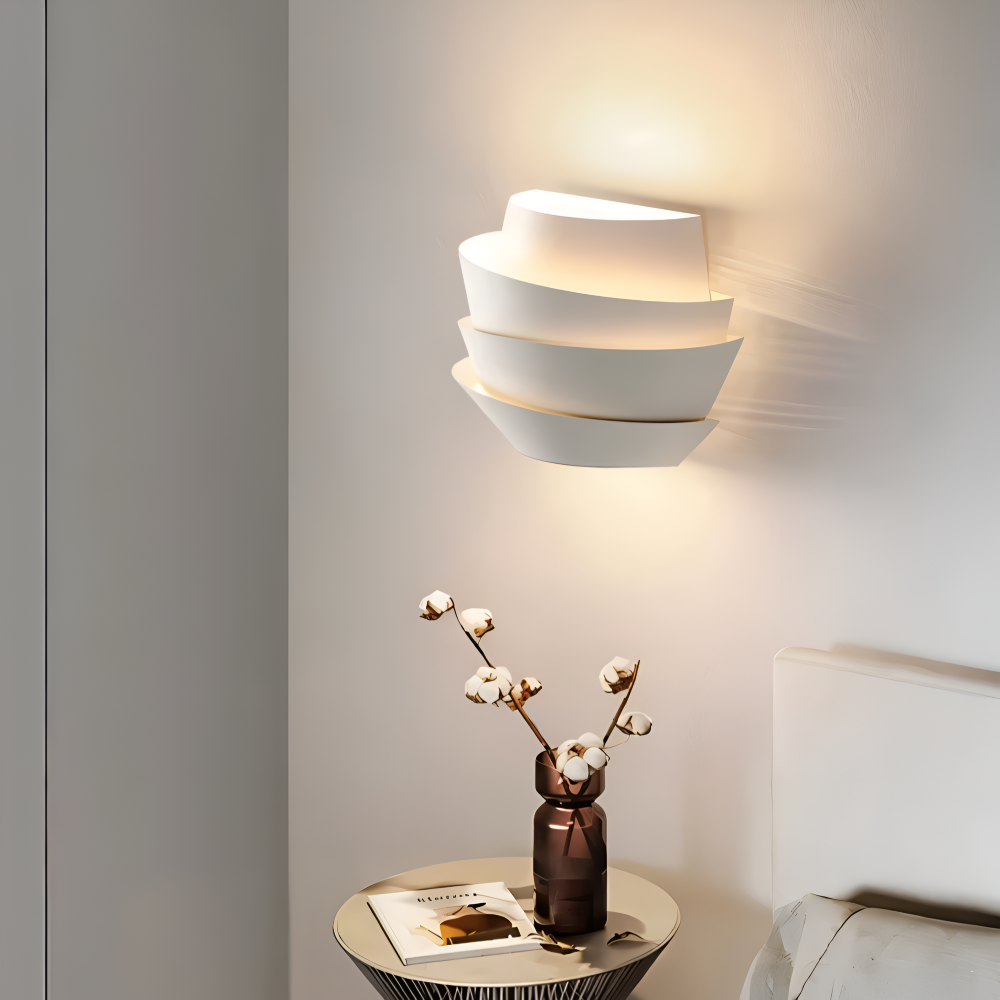 Forma Vägglampa – Elegant Geometrisk Vägglampa
