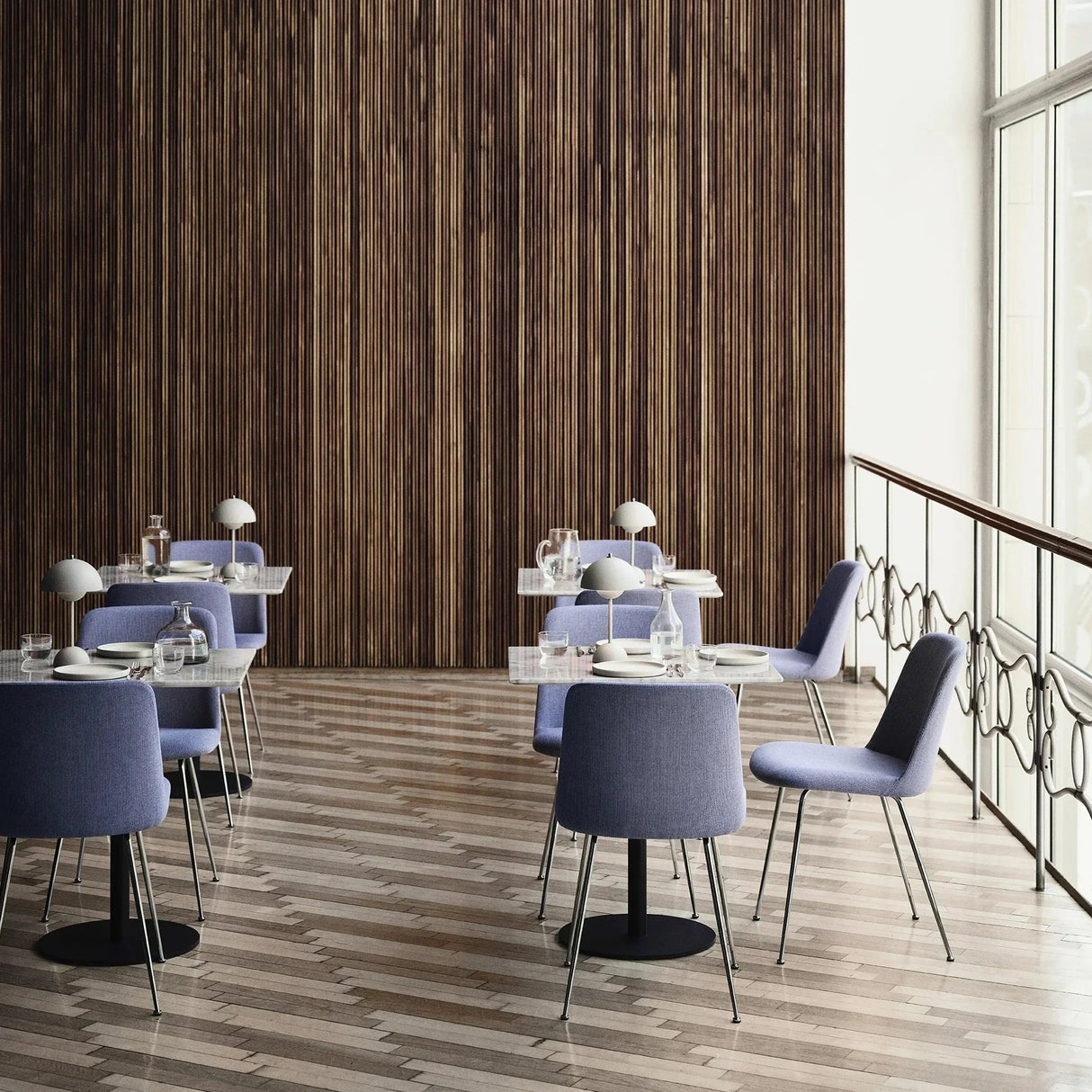 Minimalistisk LED bordslampa – stilren stämningslampa