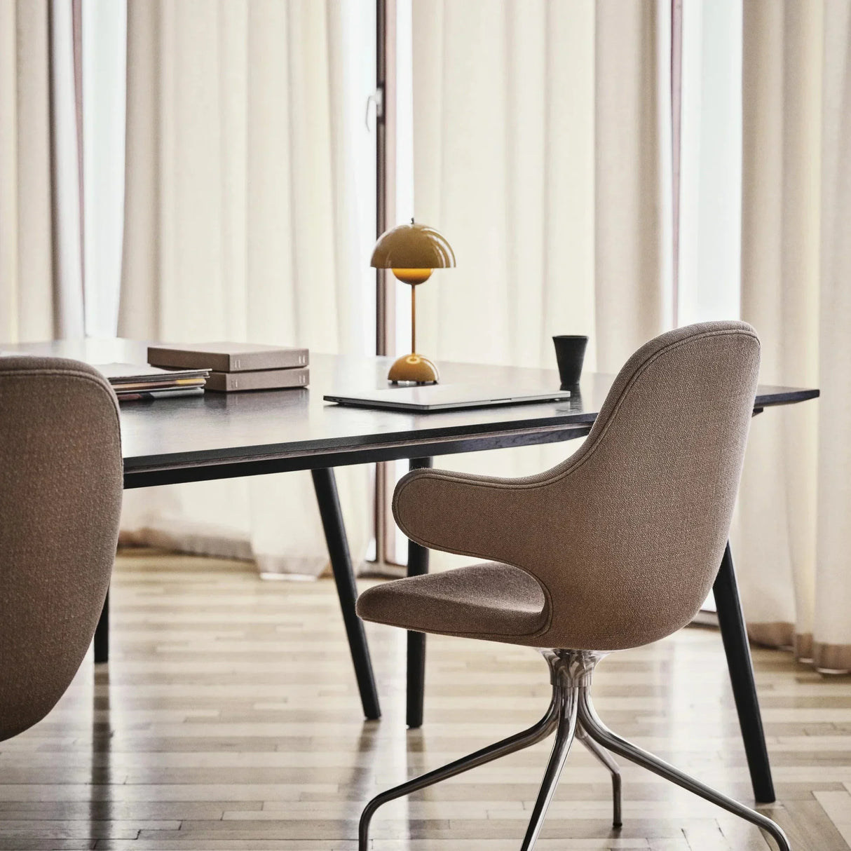 Minimalistisk LED bordslampa – stilren stämningslampa