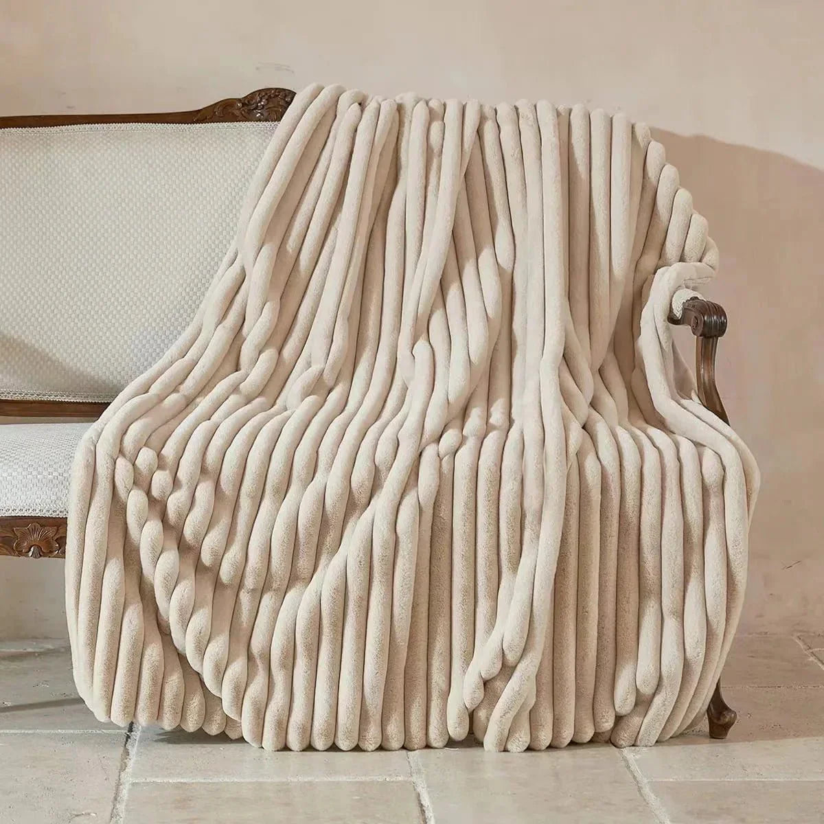 Varm & Mjuk Filt – Randig Design i Fleece/Plysch