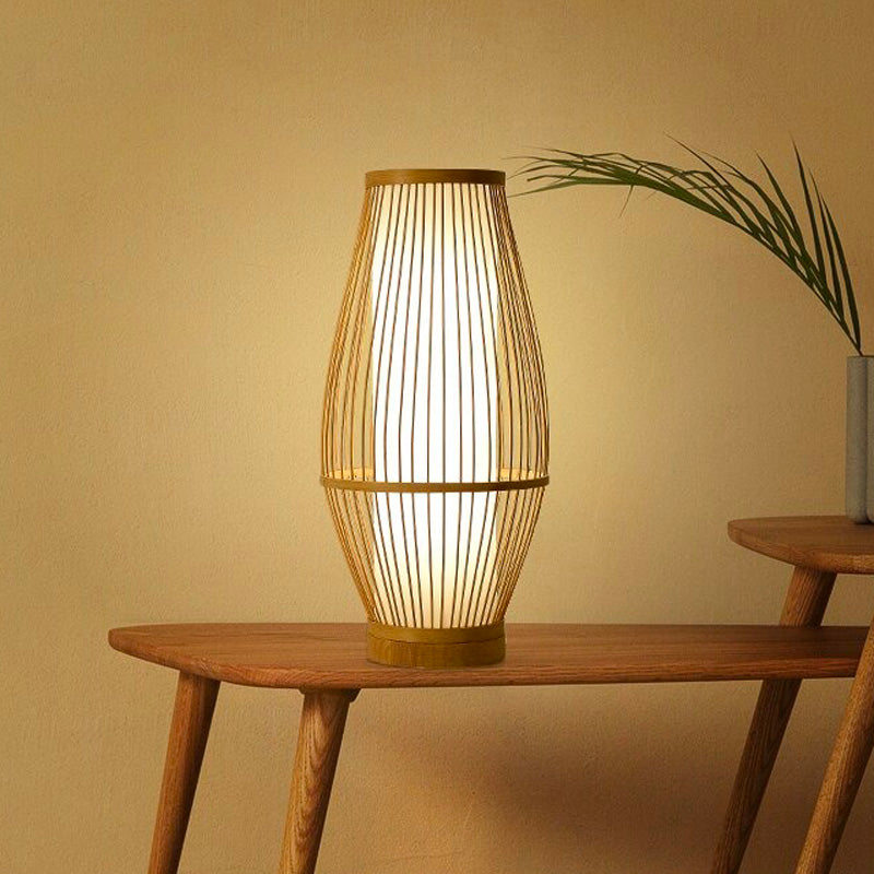LumaBreeze – Bordslampa i Handvävd Bambulykta med Naturlig Design