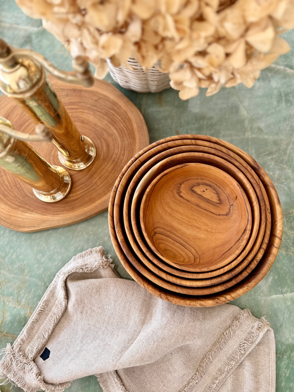 NordicTeak Skålar – 5-delars Handgjort Set i Naturligt Teakträ