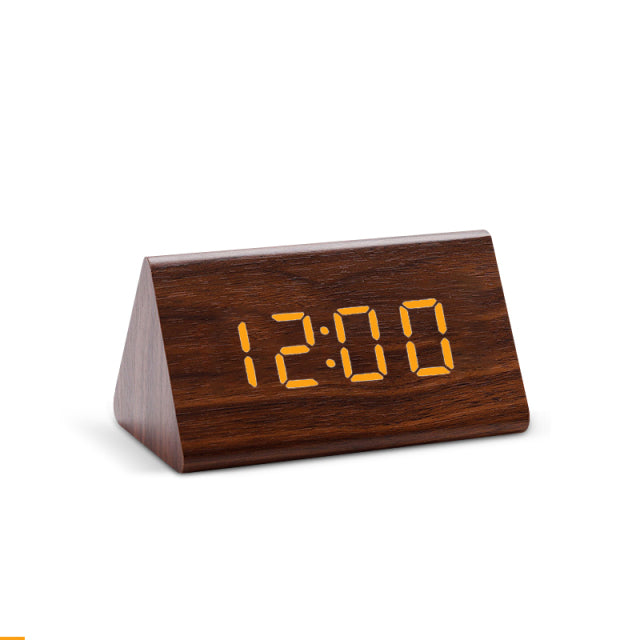 Digital Träväckarklocka med LED display – Stilren Alarmklocka i Modern Design