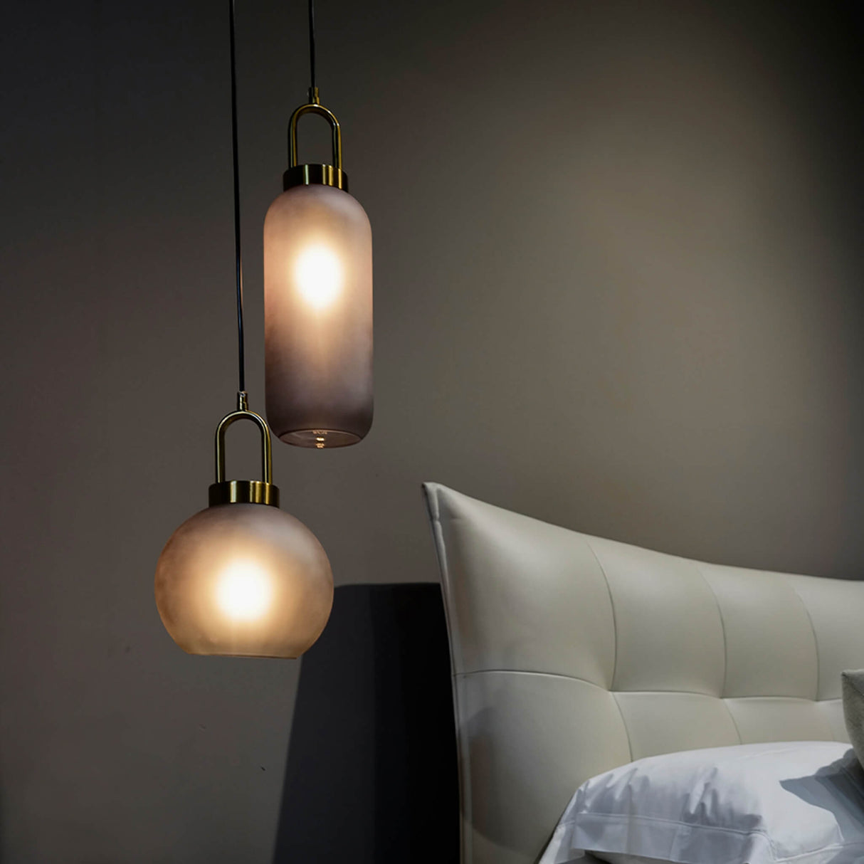 UrbanGlow – Industristil Taklampa i Rökfärgat Glas