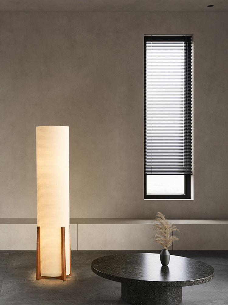 Japanskinspirerad Wabi-Sabi Golvlampa i Papper & Trä – Skulptural Belysning i Naturlig Stil