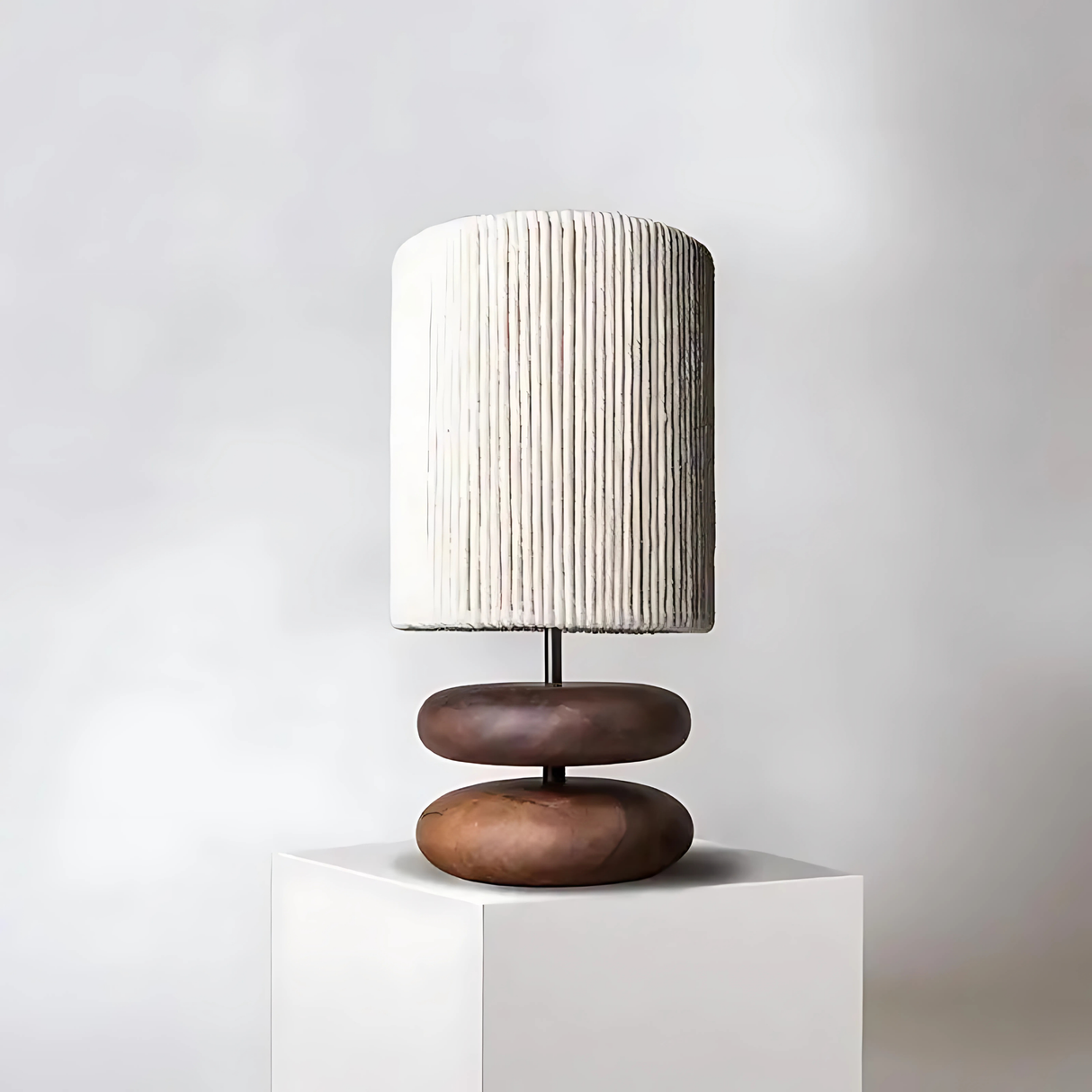 OtoGlow – Stilren Bordslampa i Modern Design