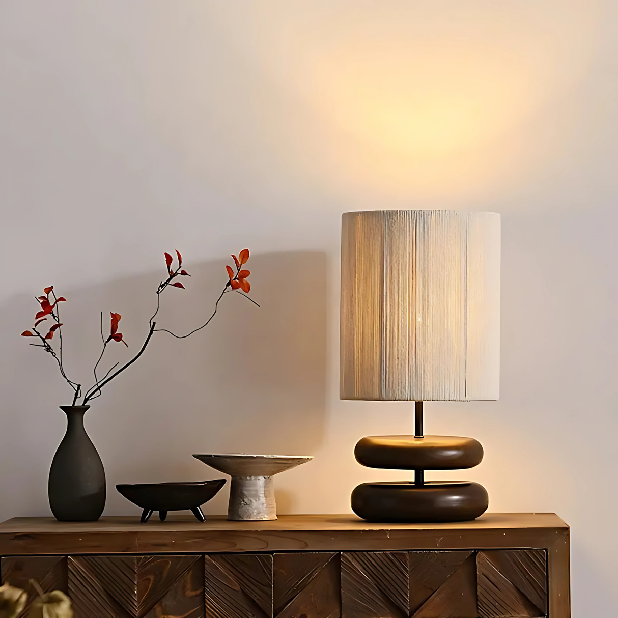 OtoGlow – Stilren Bordslampa i Modern Design