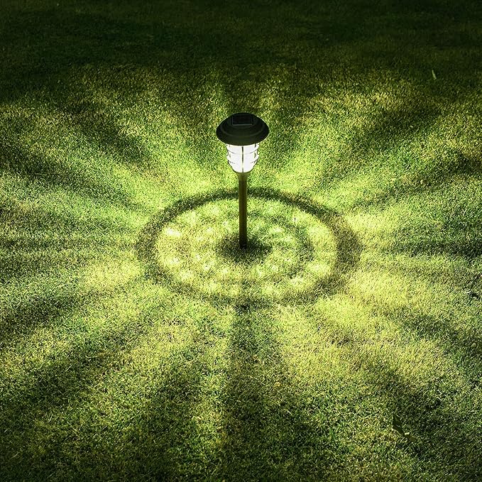 LumoGuard – Solcellsdriven Golvlampa i Rostfritt Stål, Väderbeständig