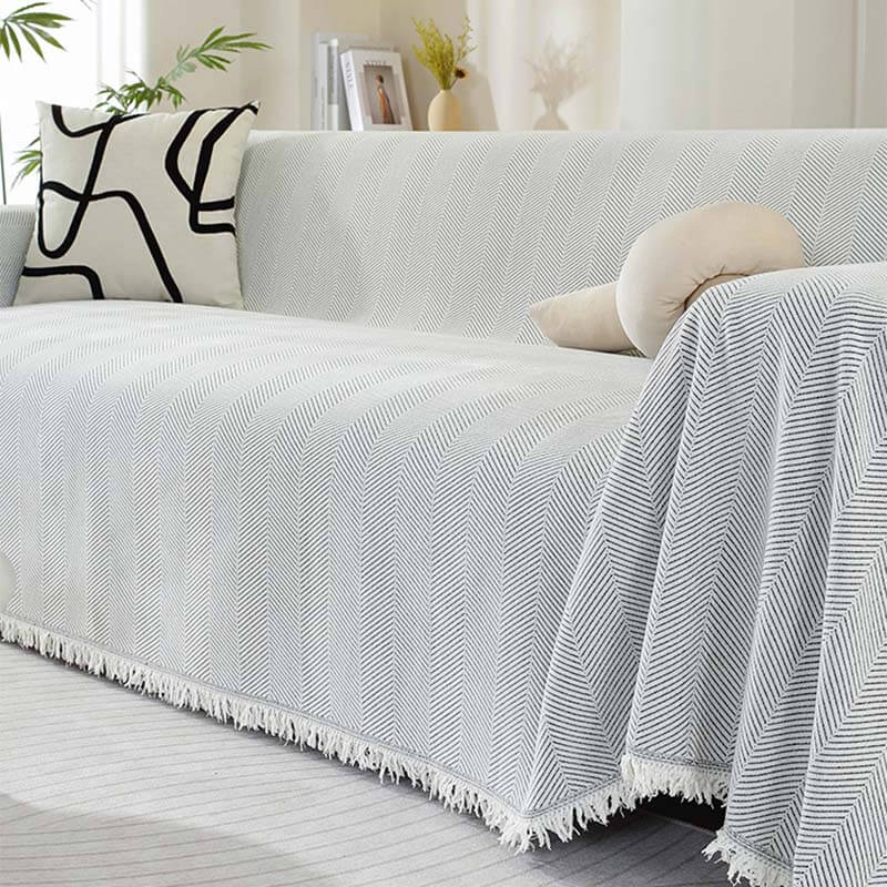 CozyWeave – Chenille Filt med Fiskbensmönster och Toffsar