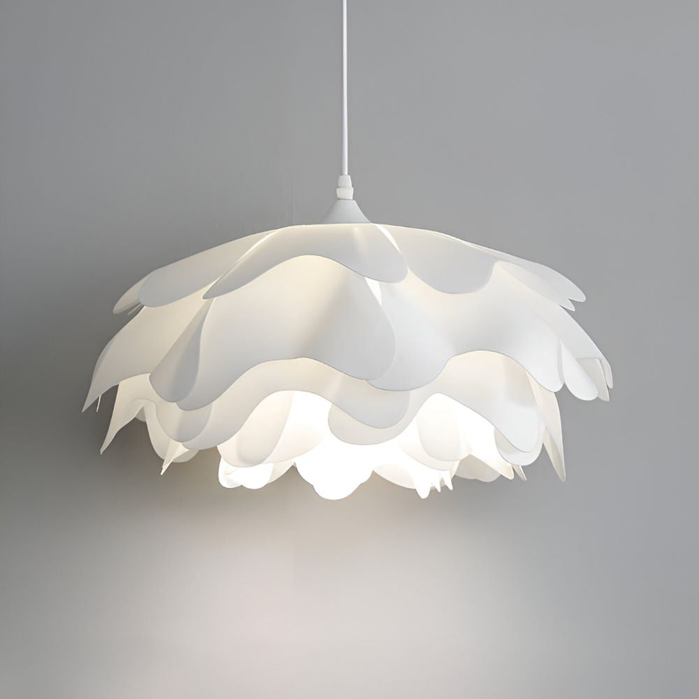 Floria Taklampa – Elegant Lampa med Blombladsliknande Form