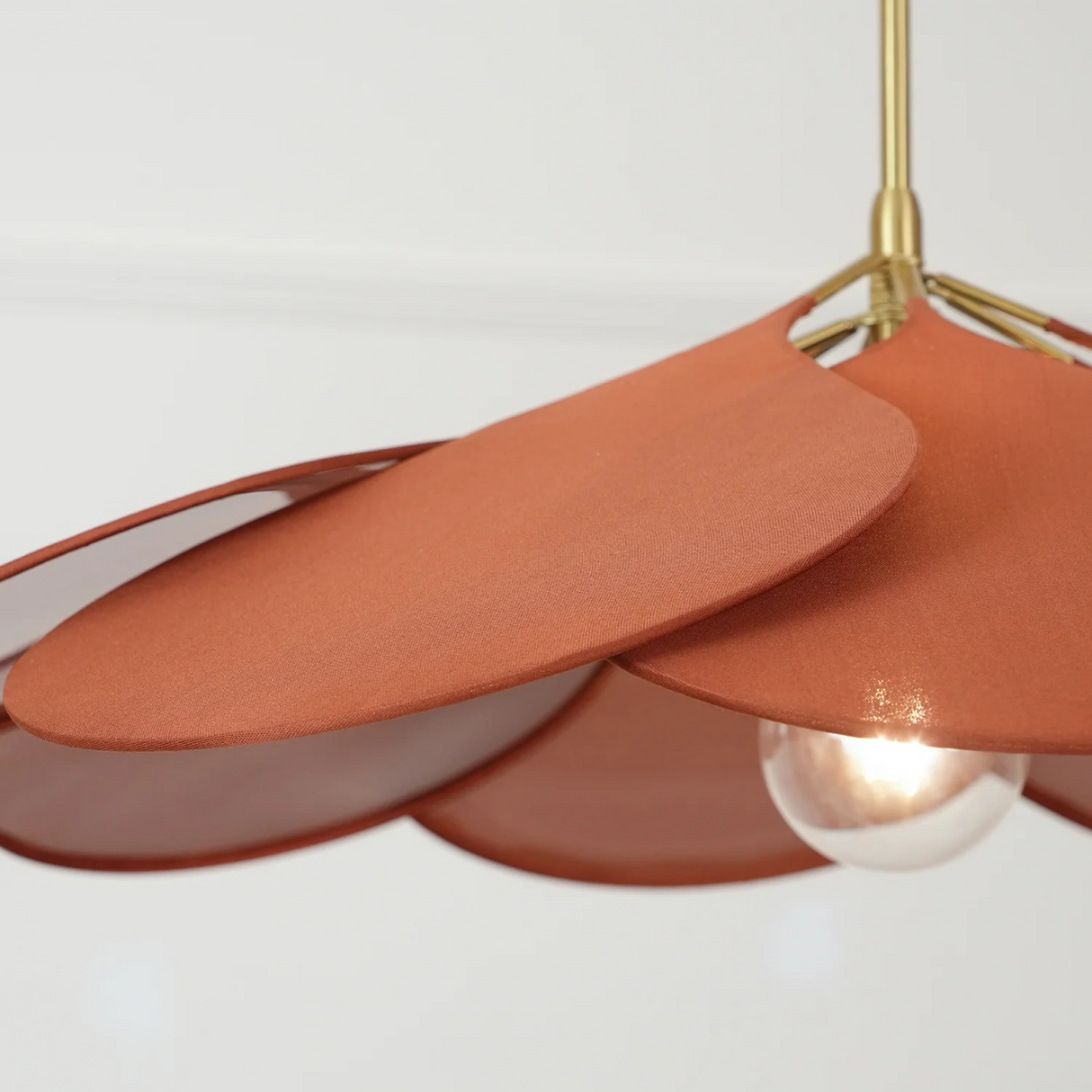 Vintage taklampa med blomdesign i tyg – hänglampa för vardagsrum