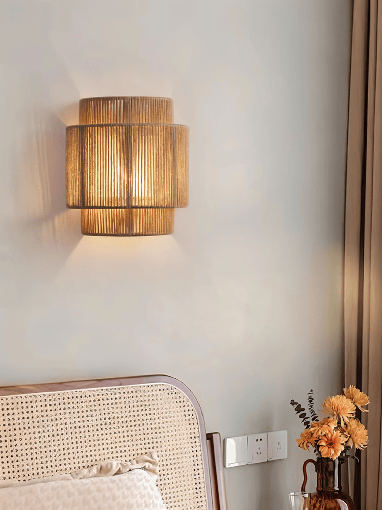 BohoLight Vägglampa – Handgjord Lampa i Hampa & Rotting