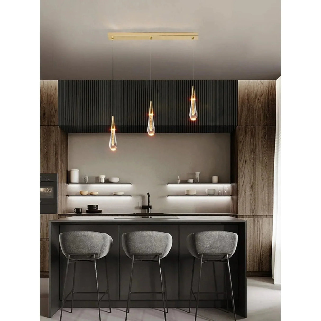 LumaDrop – Kristall Teardrop Takpendel med Elegant Skimmer