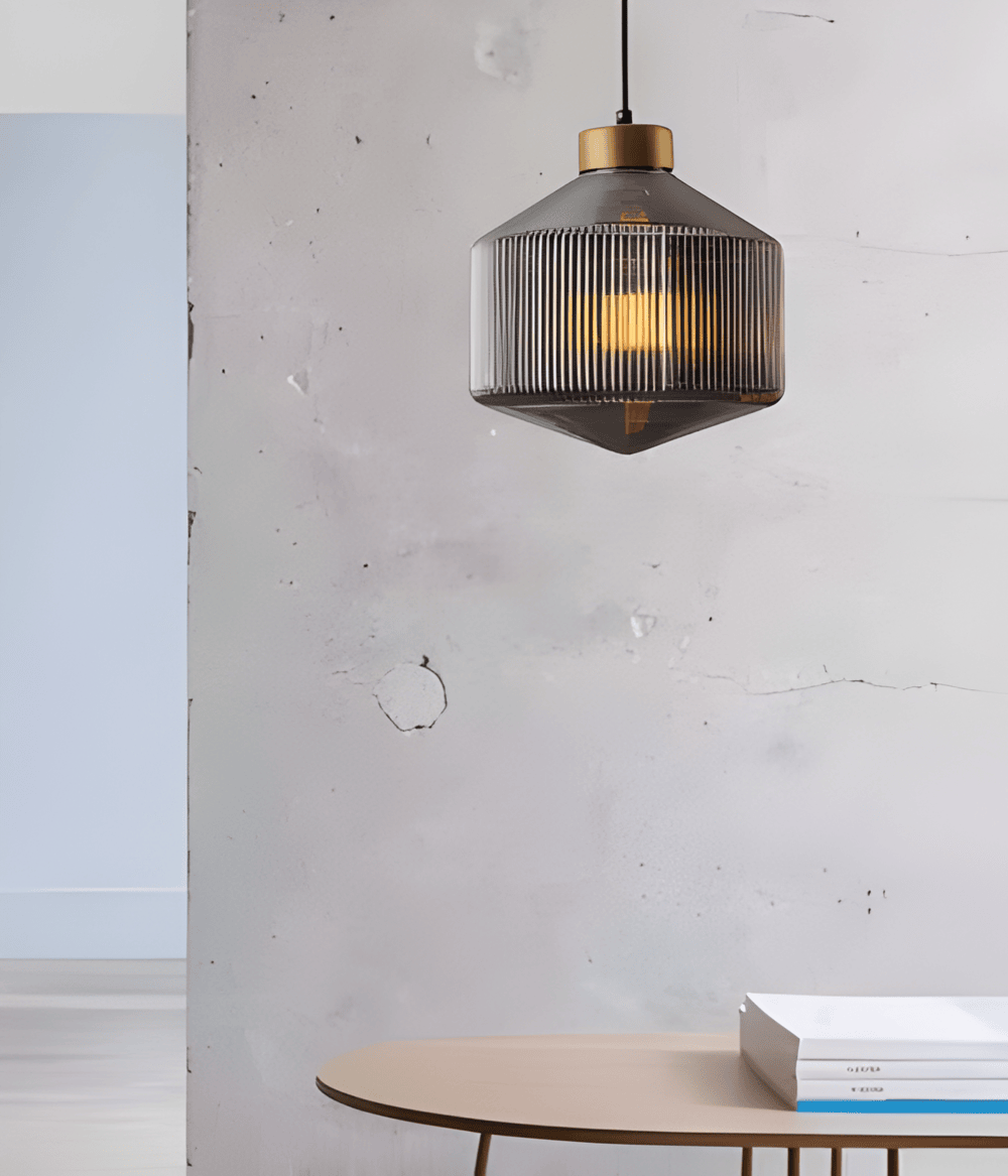 Aurelia Prism Pendellampa – Räfflad Glas Taklampa i Vintage Modern Stil