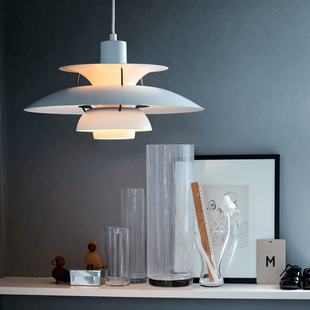 Taklampa i Skandinavisk Stil – Minimalistisk Metallpendel