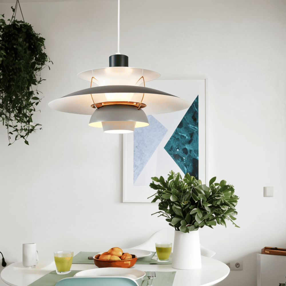 Taklampa i Skandinavisk Stil – Minimalistisk Metallpendel