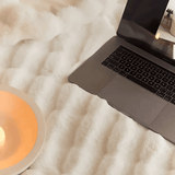 CozyPlaid – Supermjuk Rutig Filt för Mys och Avkoppling