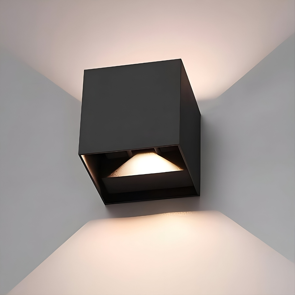 LumoNord – Stilren LED-vägglampa i nordisk design
