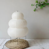 Japaninspirerad golvlampa i rispapper – elegant belysning för hemmet