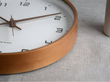 NordicTime – Väggklocka i Trälook med Tyst Kvartsur
