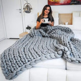 Chunky Chenille – Handstickad Pläd för Soffa och Säng, Supermjuk och Varm