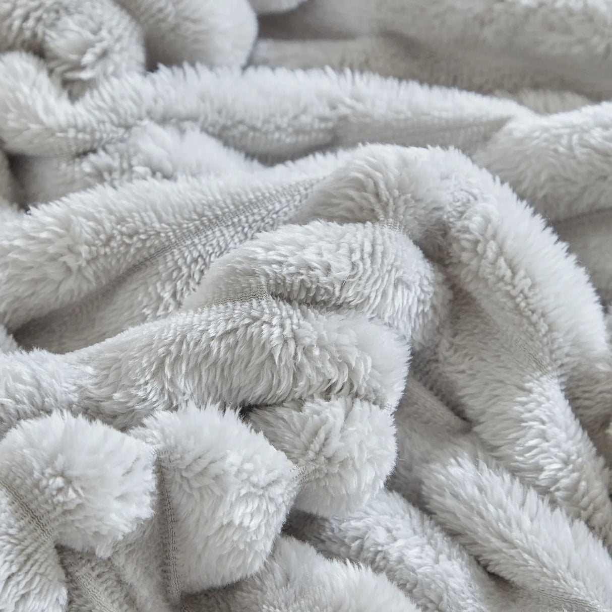CozyDual – Dubbelsidig Filt i Enfärg, Varm och Hudvänlig - UTFÖRSÄLJNING