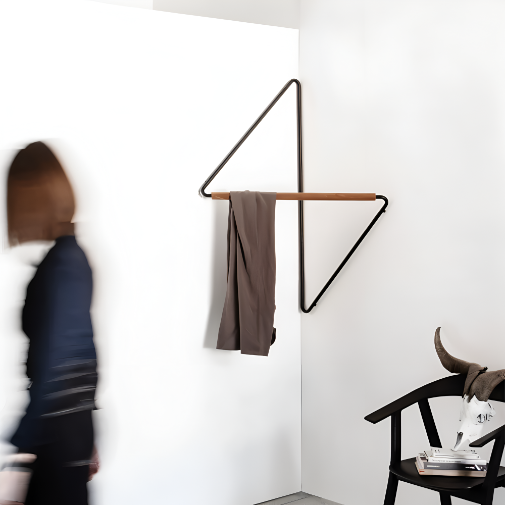 NordicFrame Klädställ – Minimalistisk & Geometrisk Design
