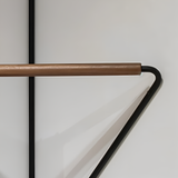 NordicFrame Klädställ – Minimalistisk & Geometrisk Design