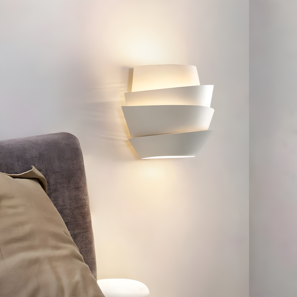 Forma Vägglampa – Elegant Geometrisk Vägglampa