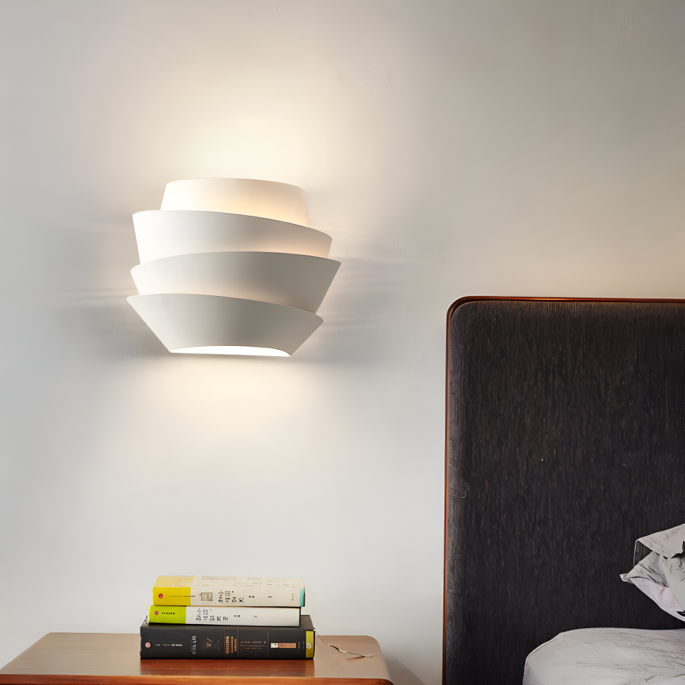 Forma Vägglampa – Elegant Geometrisk Vägglampa