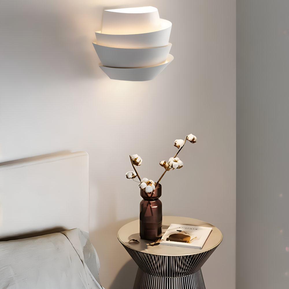 Forma Vägglampa – Elegant Geometrisk Vägglampa