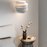 Forma Vägglampa – Elegant Geometrisk Vägglampa