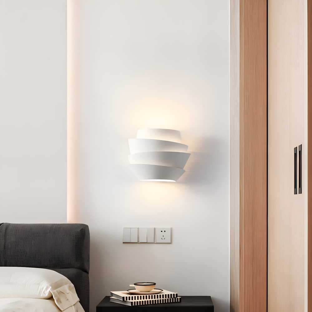 Forma Vägglampa – Elegant Geometrisk Vägglampa