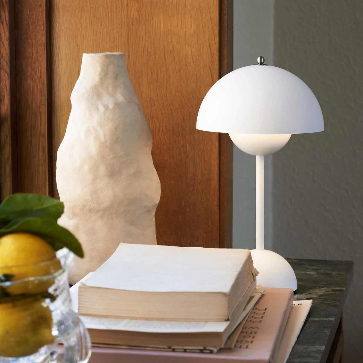 Minimalistisk LED-bordslampa – stilren stämningslampa för vardagsrum och sovrum