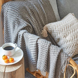 NordicNest – Stickad Filt i Solid Färg för Soffa och Mysig Komfort