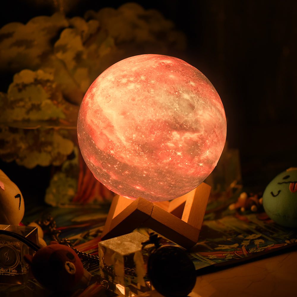 LumaGlow Färgskiftande Månlampa med Träställning och Fjärrkontroll